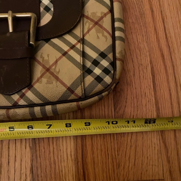 Burberry purse with browns leather straps and snap front with opening - Picture 3 of 13